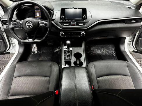 Used 2024 Nissan Altima 2.5 S FWD image 39