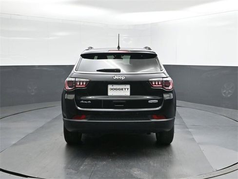 Used 2022 Jeep Compass Latitude w/ Sun and Sound Group image 8