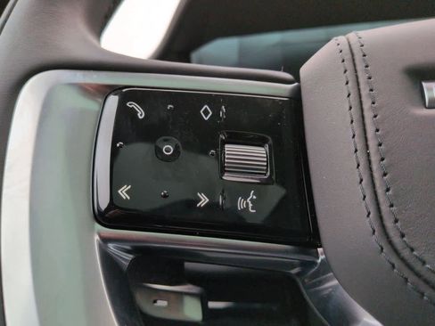 New 2026 Land Rover Range Rover Long Wheelbase SE image 26