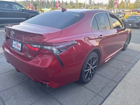Used 2021 Toyota Camry SE FWD image 5