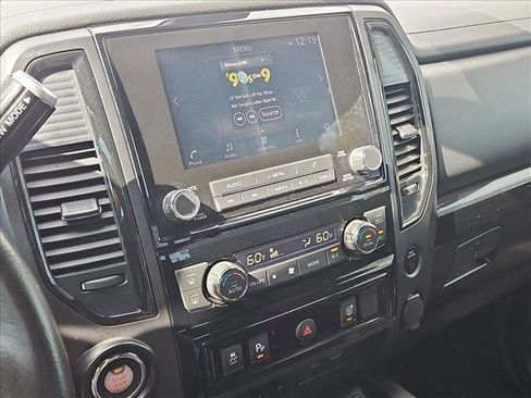 Used 2023 Nissan Titan SV w/ SV Convenience Package image 14