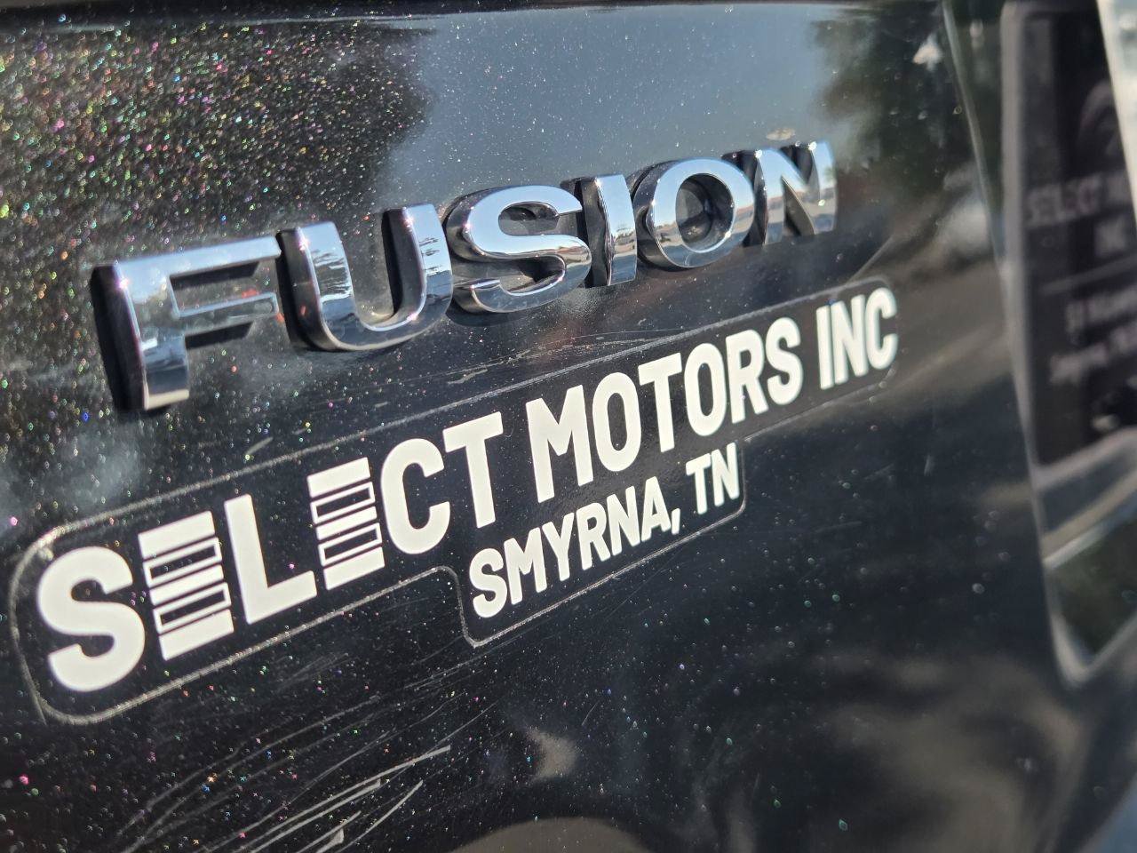 Used 2011 Ford Fusion SE FWD image 9