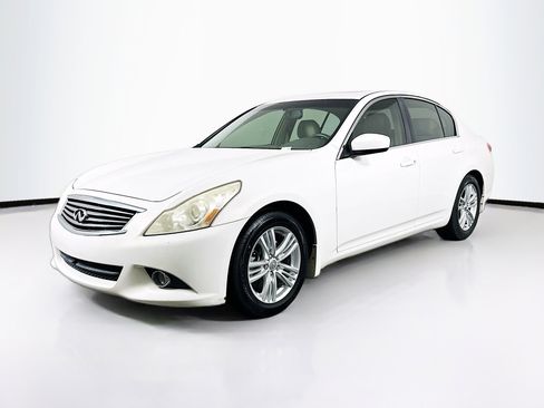 Used 2013 INFINITI G37 Journey w/ Premium Pkg image 3