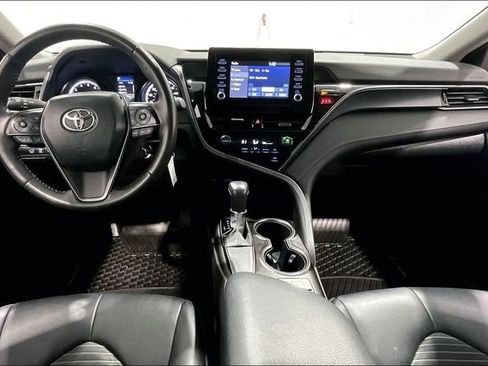 Used 2024 Toyota Camry SE FWD image 7