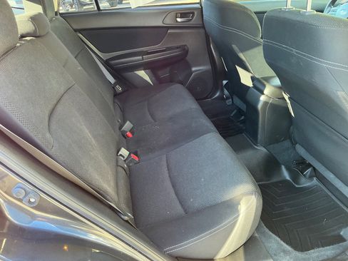 Used 2013 Subaru Crosstrek 2.0i Premium image 10