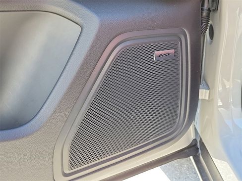 Certified 2025 Porsche Macan image 27