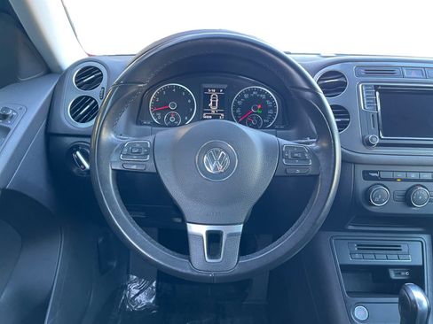 Used 2017 Volkswagen Tiguan Limited w/ Premium Package image 12