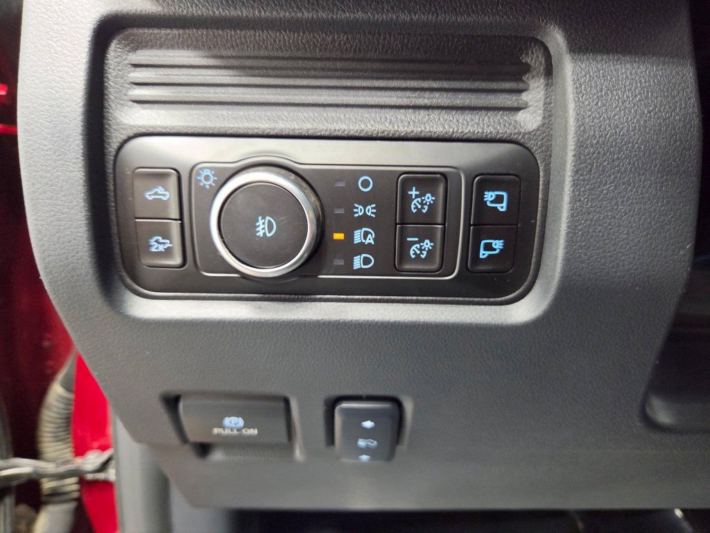 Used 2026 Ford F350 Lariat w/ Black Appearance Package AWD/4WD image 29