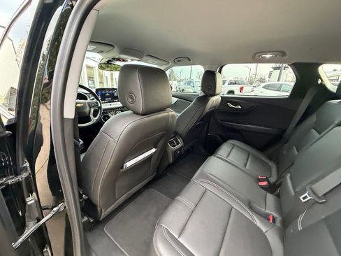 Used 2024 Chevrolet Blazer LT w/ LPO, Black Grille Bar Package image 24