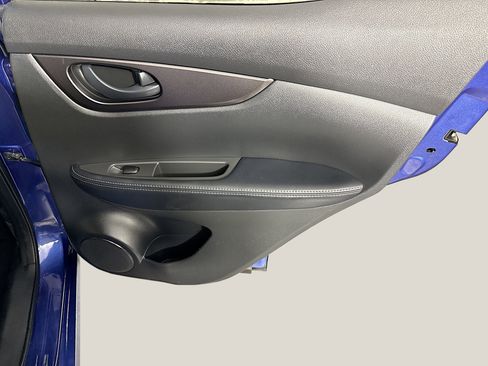 Used 2021 Nissan Rogue Sport S image 27