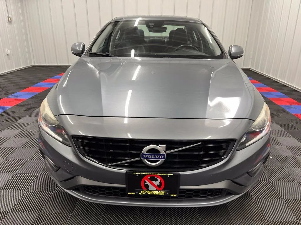 Used 2018 Volvo S60 T5 Dynamic w/ Vision Package AWD/4WD image 8