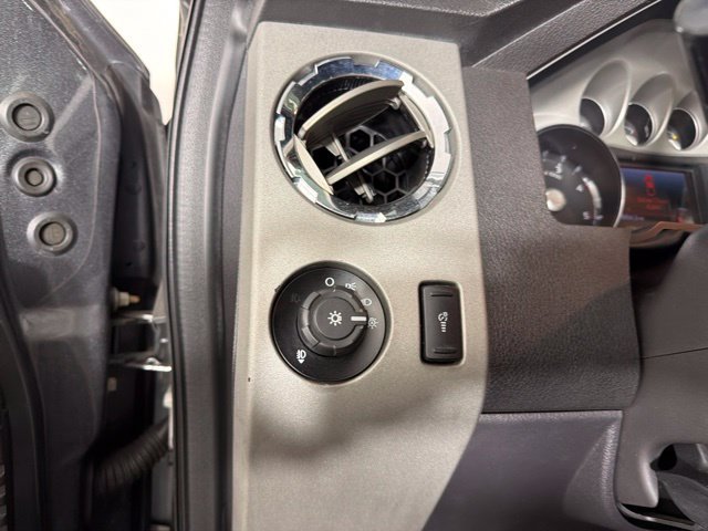 Used 2016 Ford F250 Lariat w/ Lariat Interior Package AWD/4WD image 23