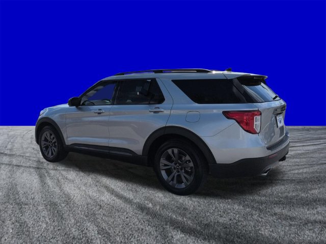 Certified 2024 Ford Explorer XLT w/ Equipment Group 202A RWD image 6