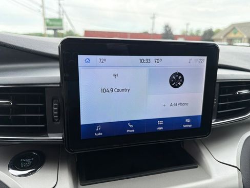 Used 2022 Ford Explorer XLT w/ Equipment Group 202A AWD/4WD image 17