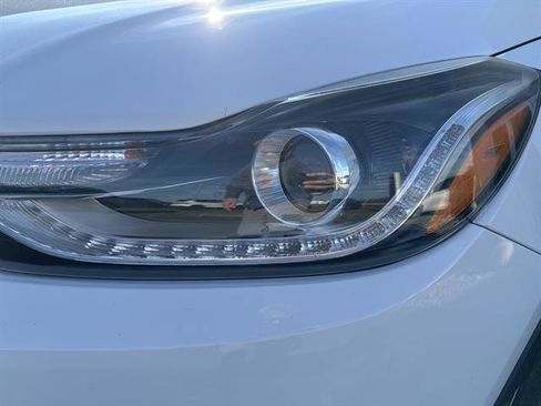 Used 2017 Chevrolet Trax LT w/ Sun & Sound Package image 12