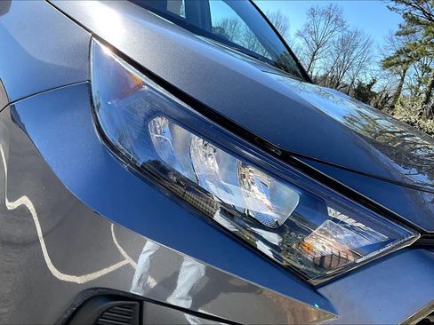 Certified 2022 Toyota RAV4 LE image 26