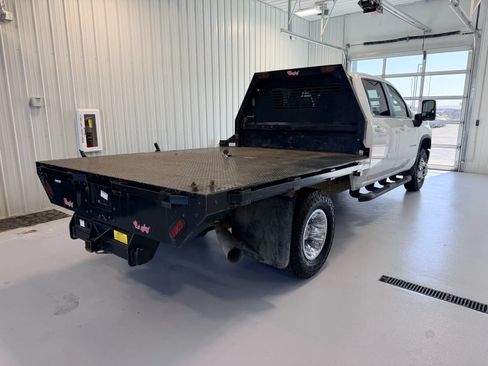 Used 2024 Chevrolet Silverado 3500 LT w/ Convenience Package AWD/4WD image 3