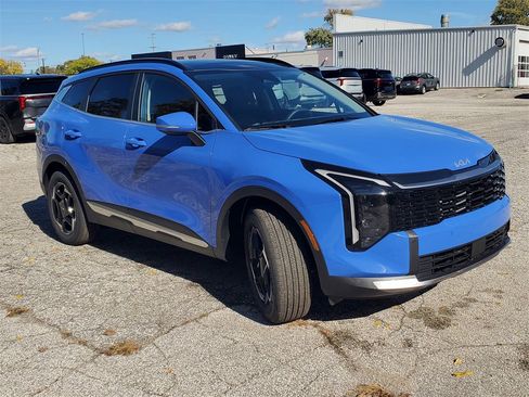 New 2026 Kia Sportage EX w/ EX Panorama Roof Package image 2