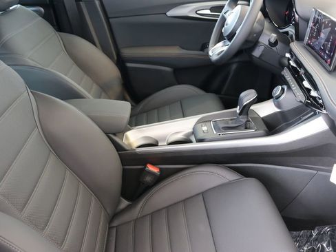 New 2025 Alfa Romeo Tonale w/ Premium Package image 28