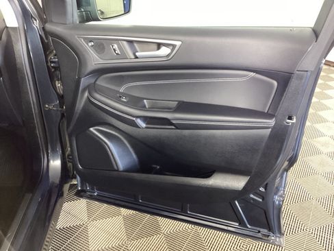 Certified 2023 Ford Edge Titanium w/ Equipment Group 301A AWD/4WD image 8