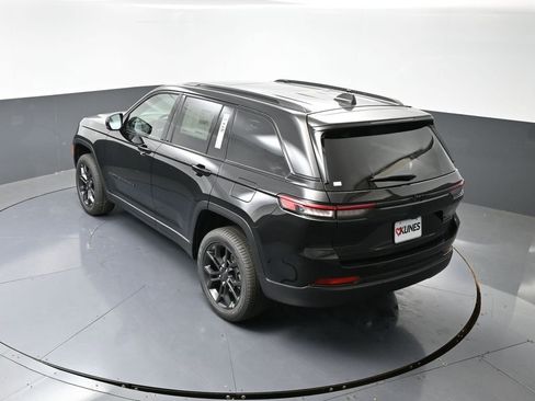 New 2025 Jeep Grand Cherokee Limited image 45