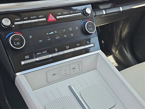 Certified 2024 Hyundai Santa Fe SEL FWD image 16