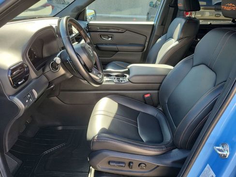Used 2025 Honda Pilot TrailSport image 19