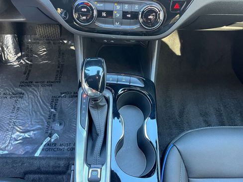 Used 2025 Buick Envista Sport Touring image 39