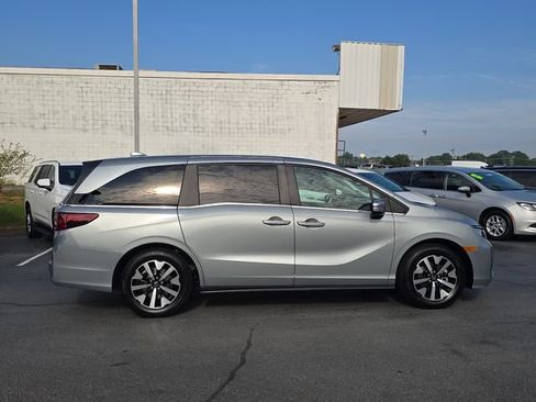 Used 2025 Honda Odyssey EX-L image 2