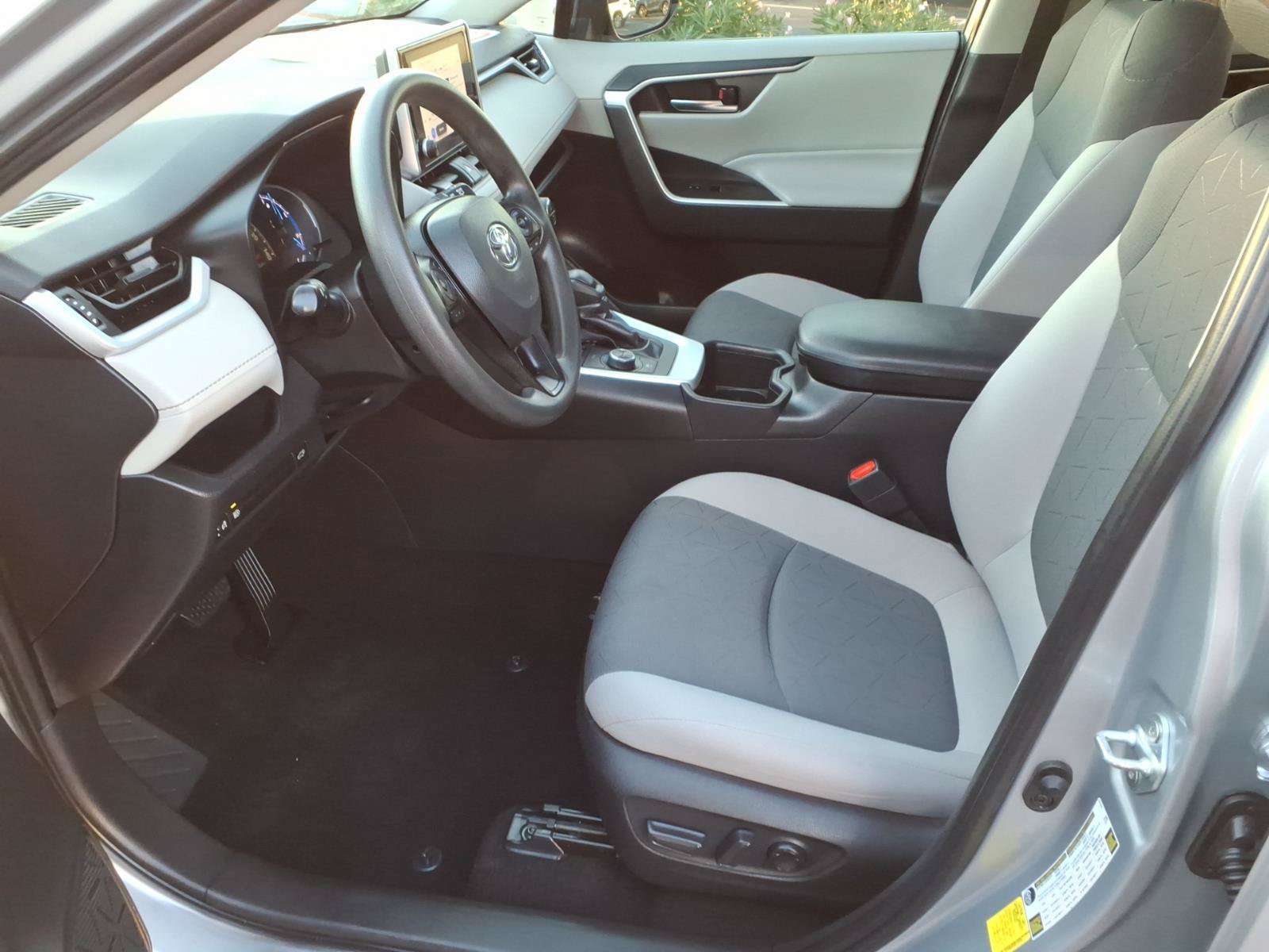 Certified 2024 Toyota RAV4 XLE w/ Convenience Package AWD/4WD image 15