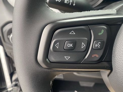 New 2025 Jeep Gladiator Sport image 16