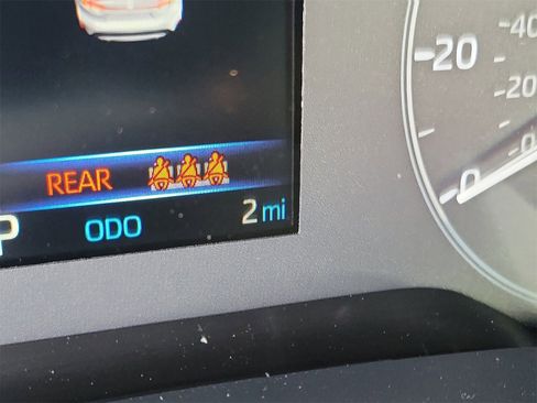 Used 2025 Toyota Corolla SE image 25