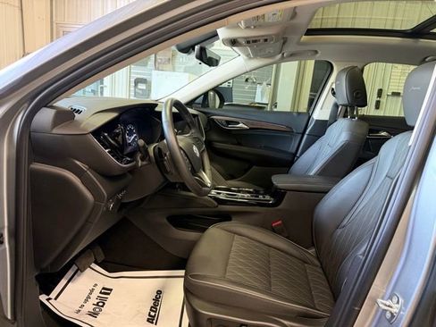 Used 2023 Buick Envision Avenir AWD/4WD image 9
