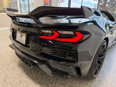Used 2025 Chevrolet Corvette Z06 w/ Z07 Performance Package RWD image 52