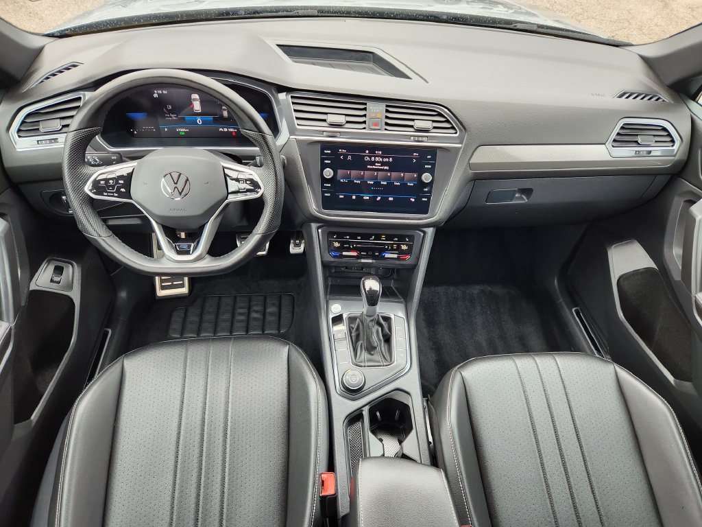 Certified 2024 Volkswagen Tiguan SE R-Line AWD/4WD image 24