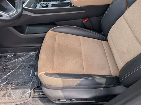 Used 2025 Chevrolet Equinox ACTIV w/ Safety and Technology Package AWD/4WD image 28