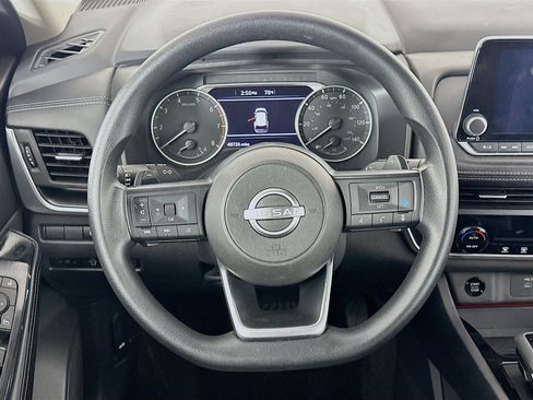 Used 2024 Nissan Rogue SV FWD image 18