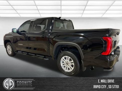 Used 2022 Toyota Tundra SR5 w/ Advanced Technology Package AWD/4WD image 3