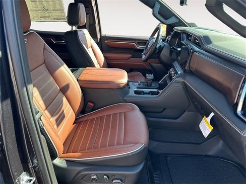 New 2025 GMC Sierra 1500 Denali Ultimate image 15