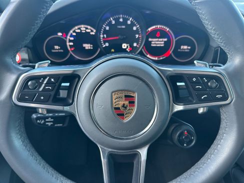 Used 2023 Porsche Cayenne Platinum Edition image 22