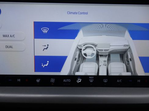 Used 2025 Ford Escape Platinum w/ Premium Technology Package image 21