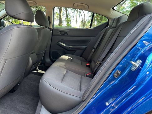 Used 2025 Nissan Altima 2.5 SV FWD image 25