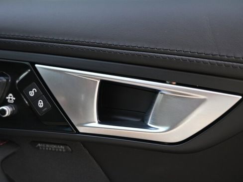 Used 2016 Jaguar F-TYPE S image 46