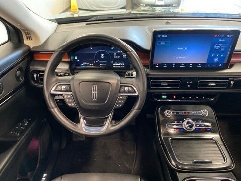 Used 2022 Lincoln Nautilus Reserve image 11