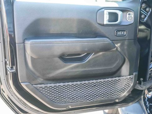 Used 2021 Jeep Wrangler Unlimited Sahara w/ Cold Weather Group image 19