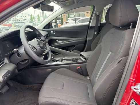 New 2025 Hyundai Elantra SE FWD image 11