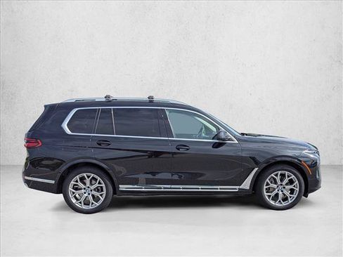 Used 2023 BMW X7 xDrive40i AWD/4WD image 4