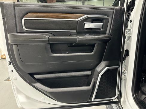 Used 2024 RAM 2500 Laramie image 43