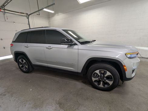 Certified 2023 Jeep Grand Cherokee 4WD 4xe image 3