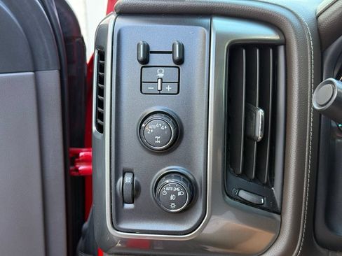 Used 2018 Chevrolet Silverado 1500 LTZ w/ Sport Package AWD/4WD image 10